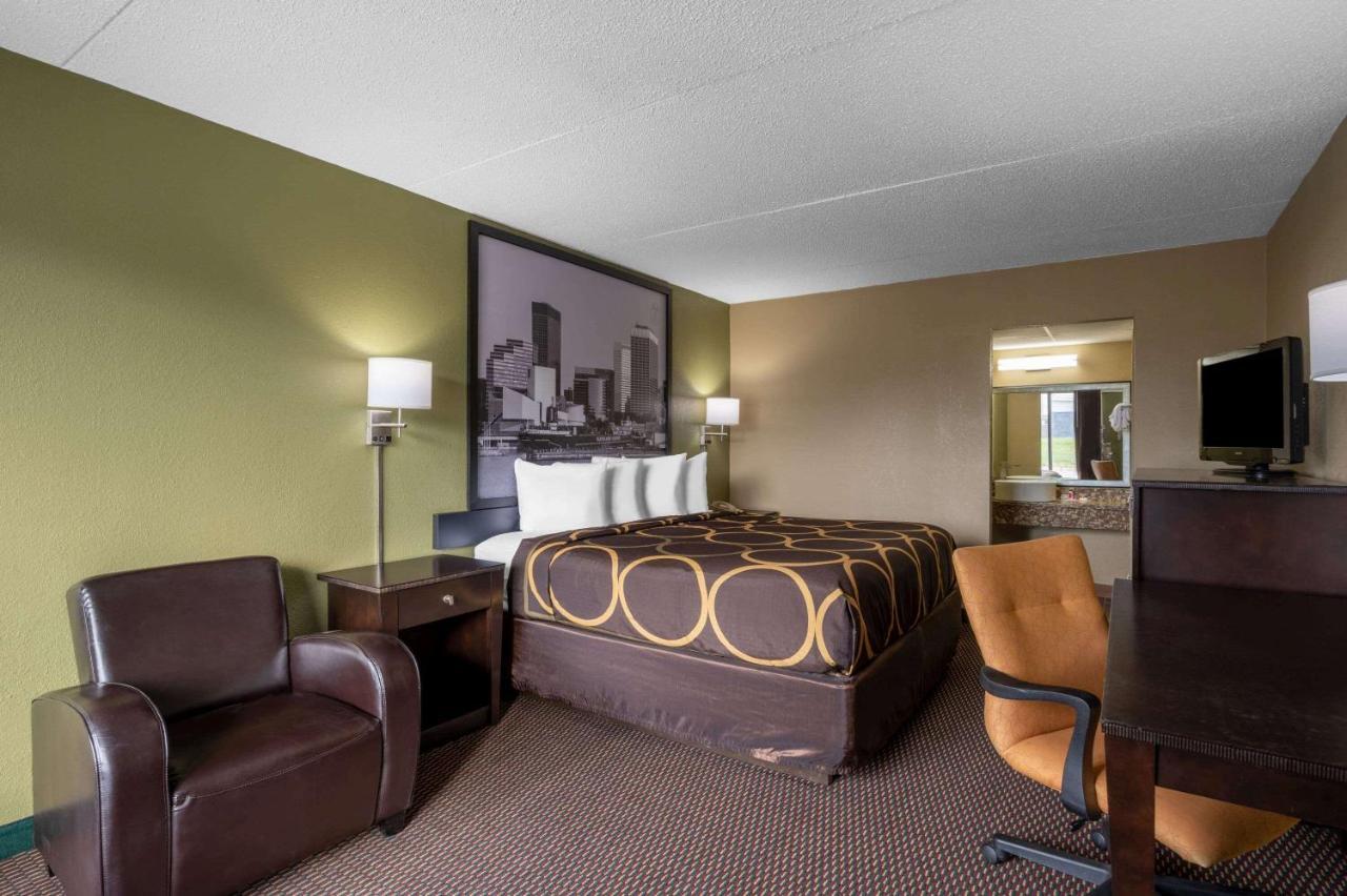 Готель Super 8 By Wyndham Perrysburg-Toledo Екстер'єр фото