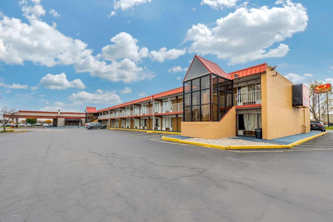 Готель Super 8 By Wyndham Perrysburg-Toledo Екстер'єр фото